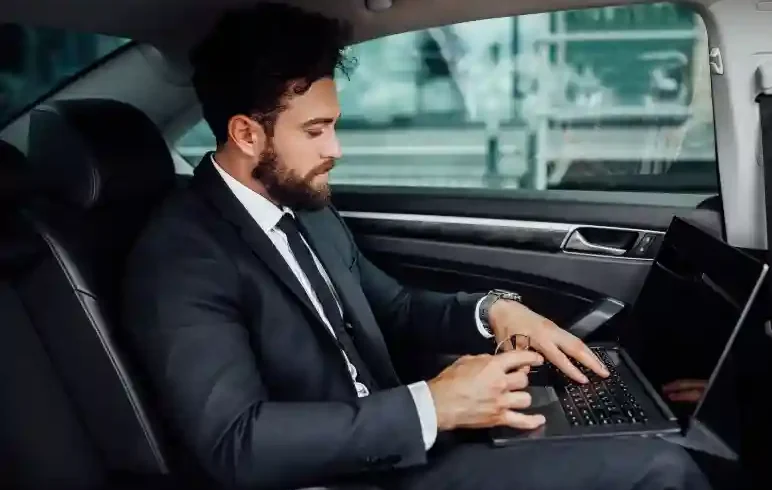 5 Benefits of Using Corporate Transportation Services